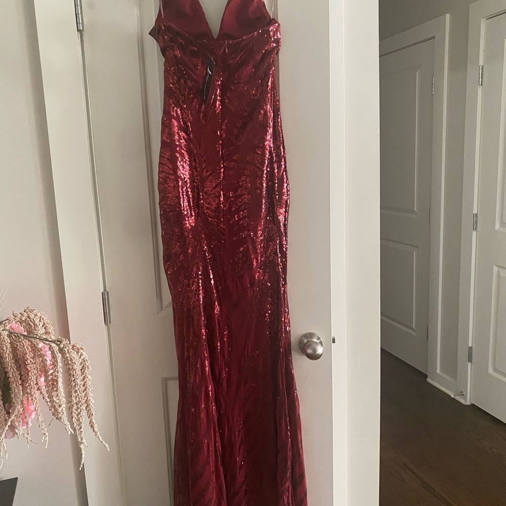 Elegant Red/burgundy Sequin Prom Dress